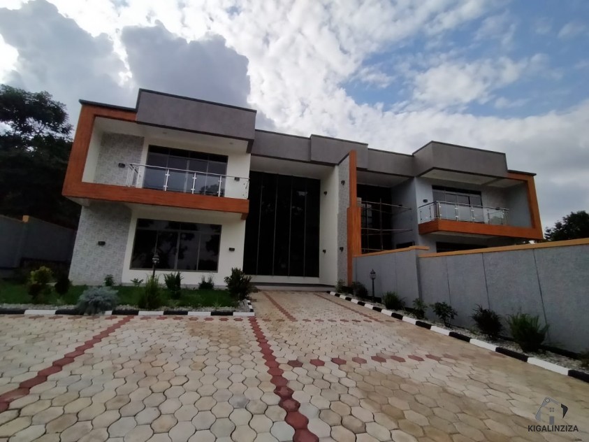 Unfurnished house for rent in Kigalikiyovu Nziza Business Group