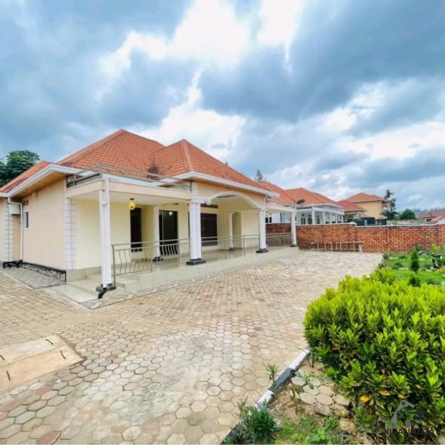 Unfurnished house for rent in Kibagabaga