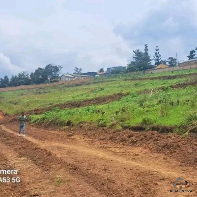 Plot for sale at kicukiro kabeza +250788579170