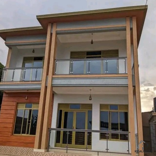 Unfurnished house for rent in Kimironko