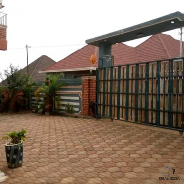Unfurnished house for rent in Kanombe