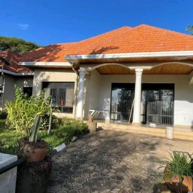 House for rent in Kacyiru