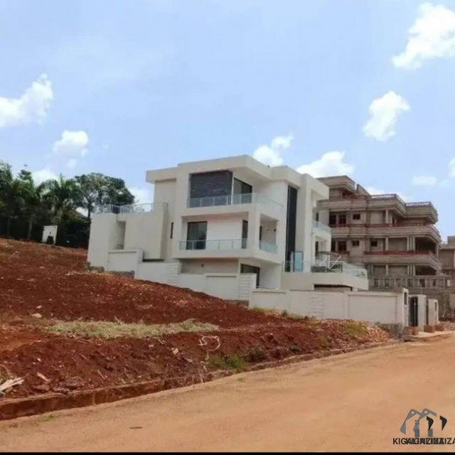 Plot for sale in kicukiro Nyanza 0788579170
