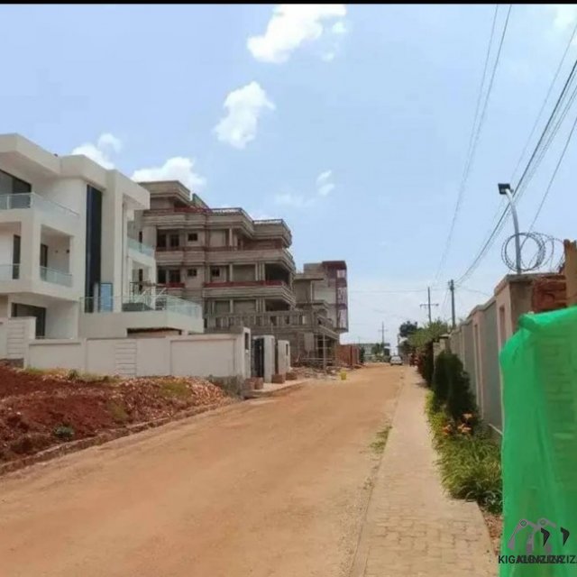 Plot for sale in kicukiro Rebero 0788579170