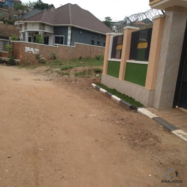 Plot for sale in kicukiro Kabeza 0788579170