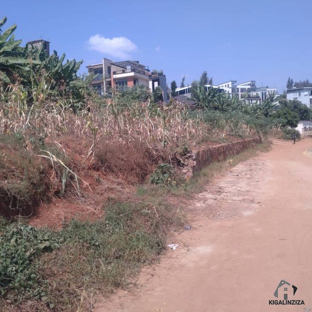 Plot for sale in kicukiro Nyanza 0788579170