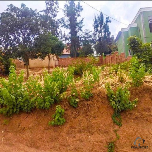 Plot for sale at kicukiro nyanza +250788579170