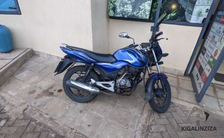 Moto nziza igurishwa macye