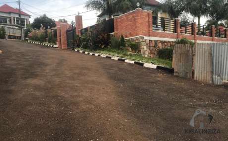 PLOT FOR SALE REBERO +250788579170