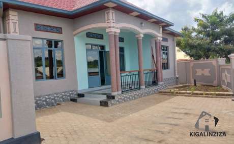 HOUSE FOR SALE ATKICUKIRO KABEZA +250788579170