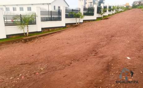 PLOT FOR SALE KICUKIRO KAGASA +250788579170