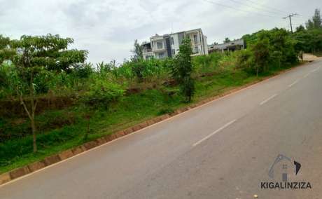 PLOT FOR SALE KINYINYA +250788579170=