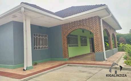 Semi furnished house for rent in Nyarutarama