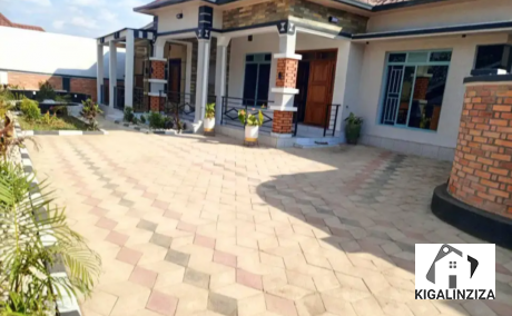 Beautiful house for sale in Kigali Kanombe