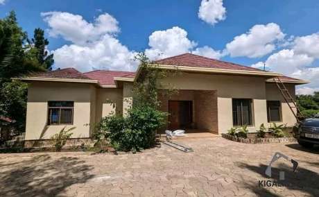 Furnished house for rent in Nyarutarama
