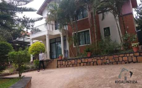 Furnished House for rent in Rebero