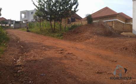Plot for sale at kicukiro karembure +250788579170