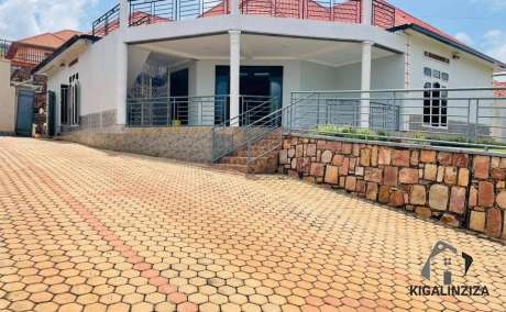 Unfurnished house for rent in Rebero closer saw city on 1.5M per month in vip neighbourhood