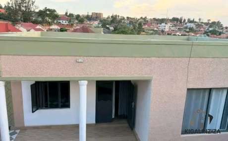 House for rent in Remera