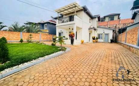 House for rent in Rebero